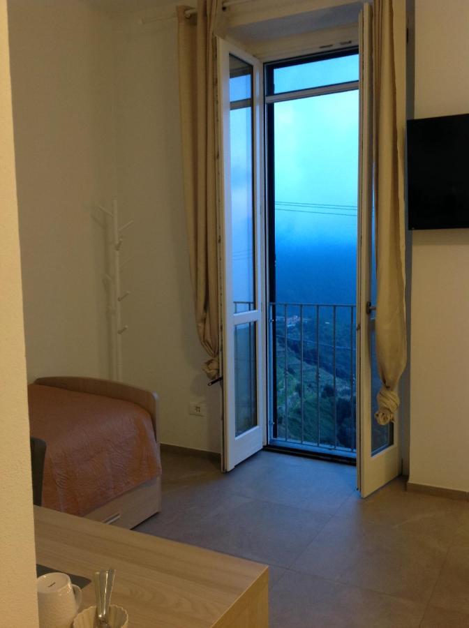 Affittacamereirosmarini Vernazza Exterior foto